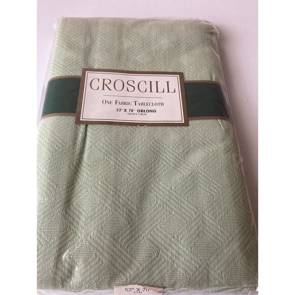 Croscill Fabric Tablecloth 52X70 Oblong - Picture 1 of 3